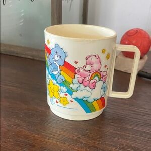 Deka Plastics 1983 Care Bears mug